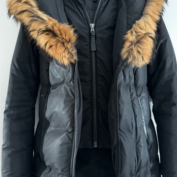 Mackage ADALI down coat with natural fur Signature Mackage Collar Size XS - Picture 9 of 10